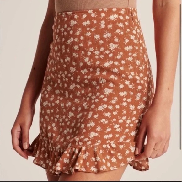 Abercrombie & Fitch Dresses & Skirts - Small Abercrombie NWT orange floral ruffle mini skirt